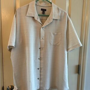 Van Heusen xl button down short sleeve dress shirt